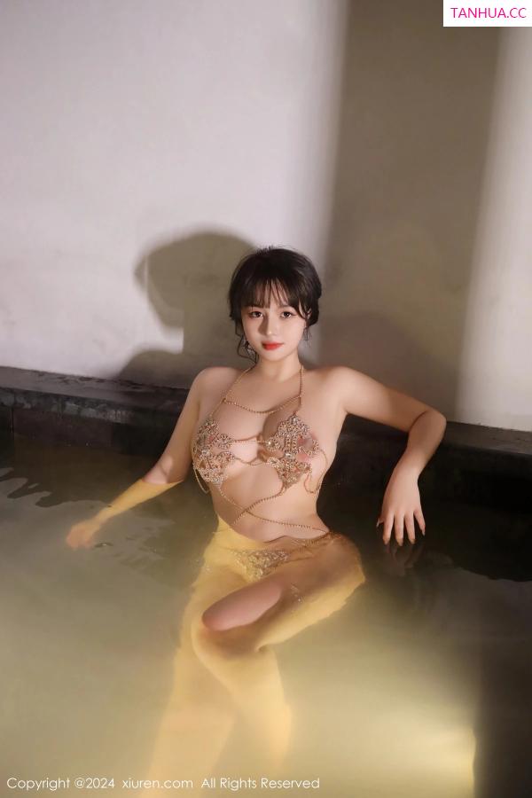  [XiuRen]高清写真图 2024.02.06 No.8075 沈思怡 丰腴美臀第12张图片